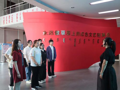 淮北師范大學 紅色文藝輕騎兵 文化藝術服務團赴蘇尼特右旗學習交流實踐