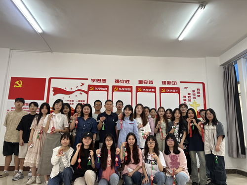 多彩民族,濃情端午 藝術(shù)設(shè)計(jì)系開(kāi)展民族文化傳承暨端午節(jié)活動(dòng)